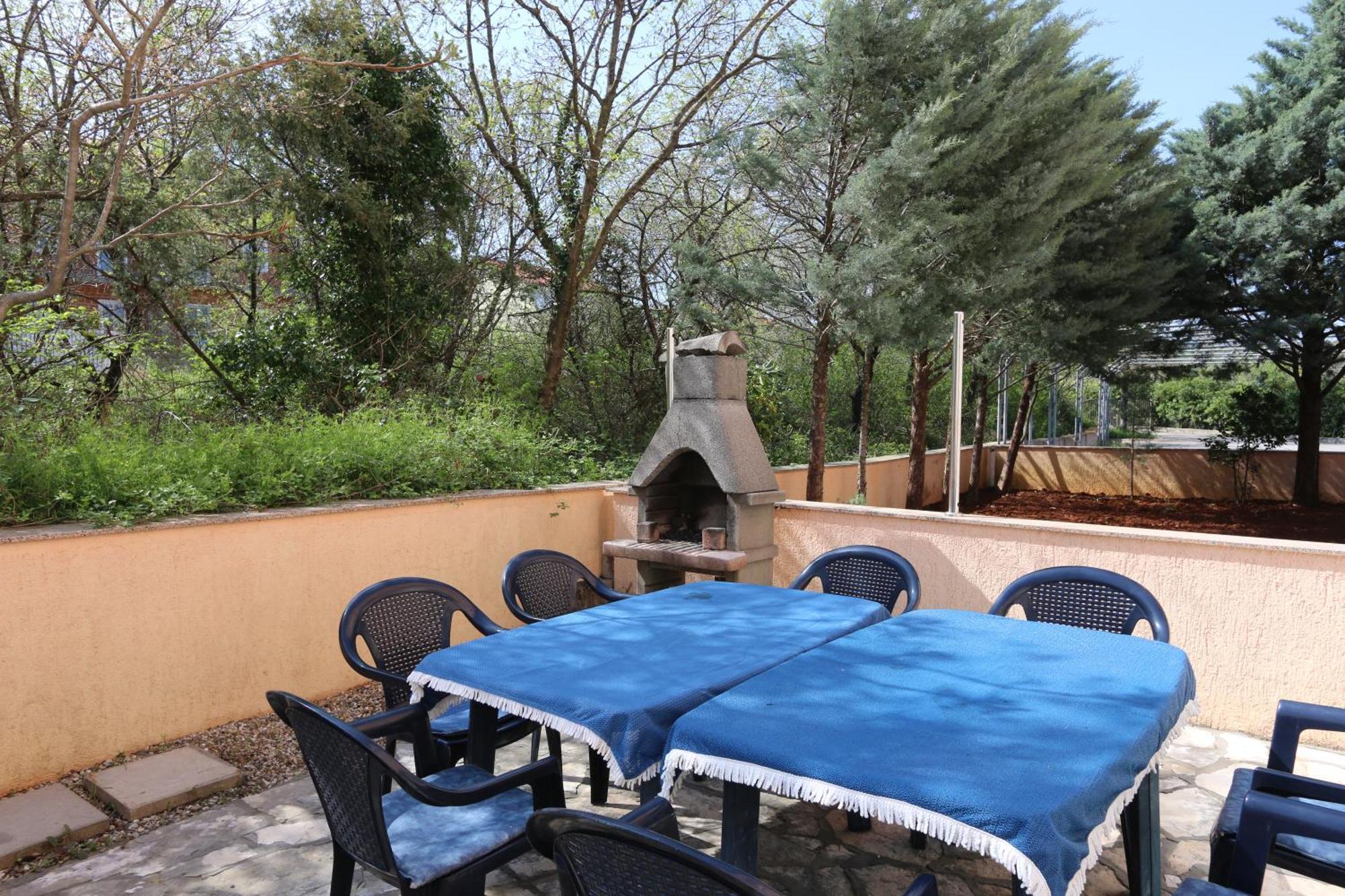 Apartment Hrastov โซลิเน ภายนอก รูปภาพ