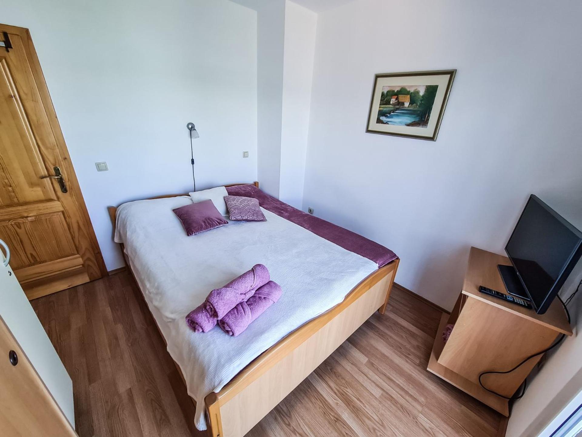 Apartment Hrastov โซลิเน ภายนอก รูปภาพ