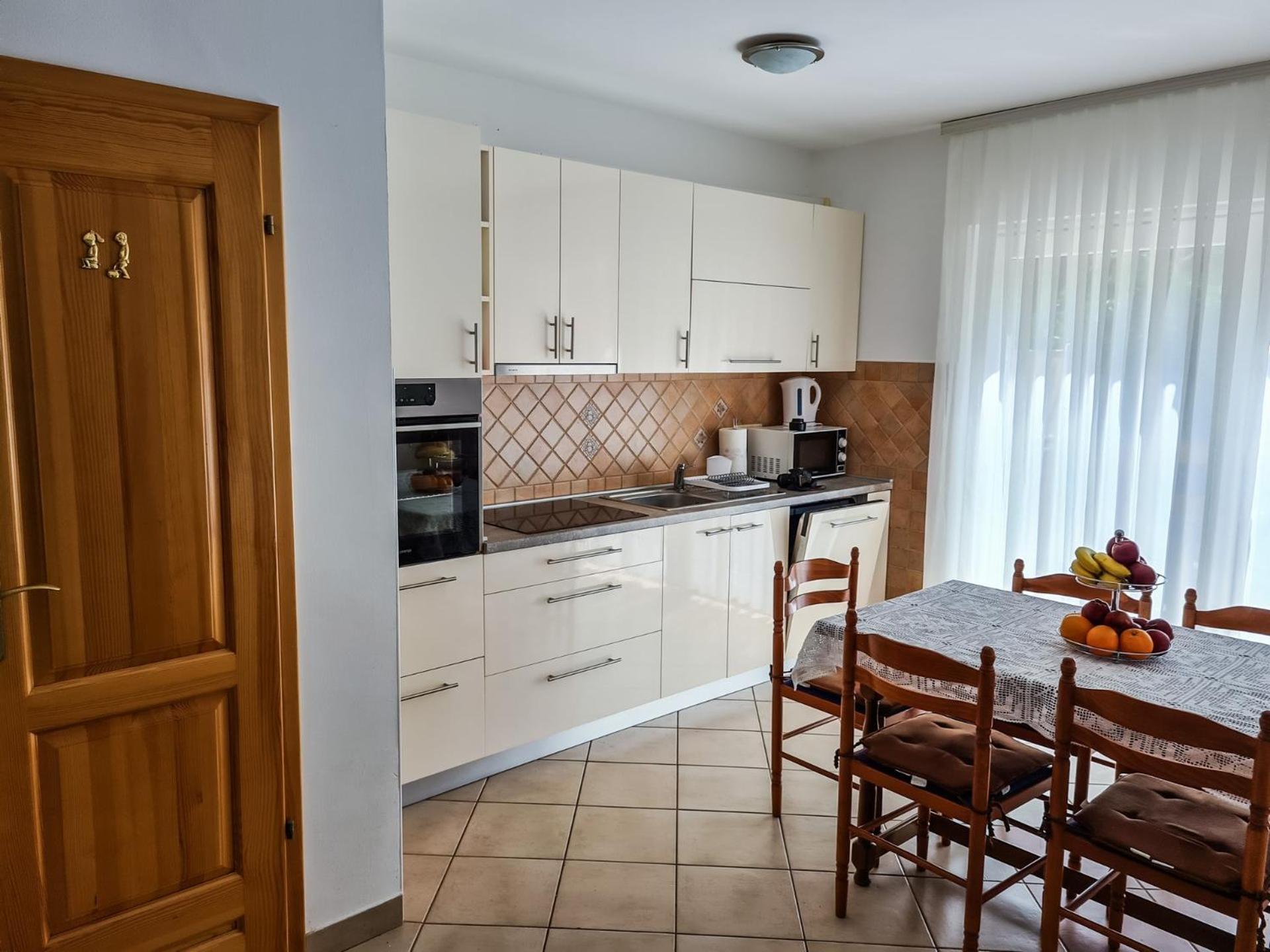 Apartment Hrastov โซลิเน ภายนอก รูปภาพ